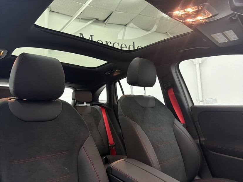 2026 Mercedes-Benz GLA - Image 29