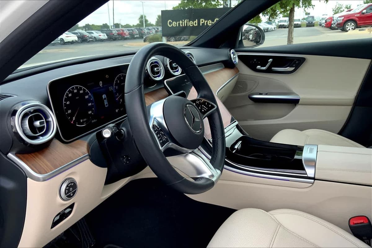 2023 Mercedes-Benz C 300 - Image 16