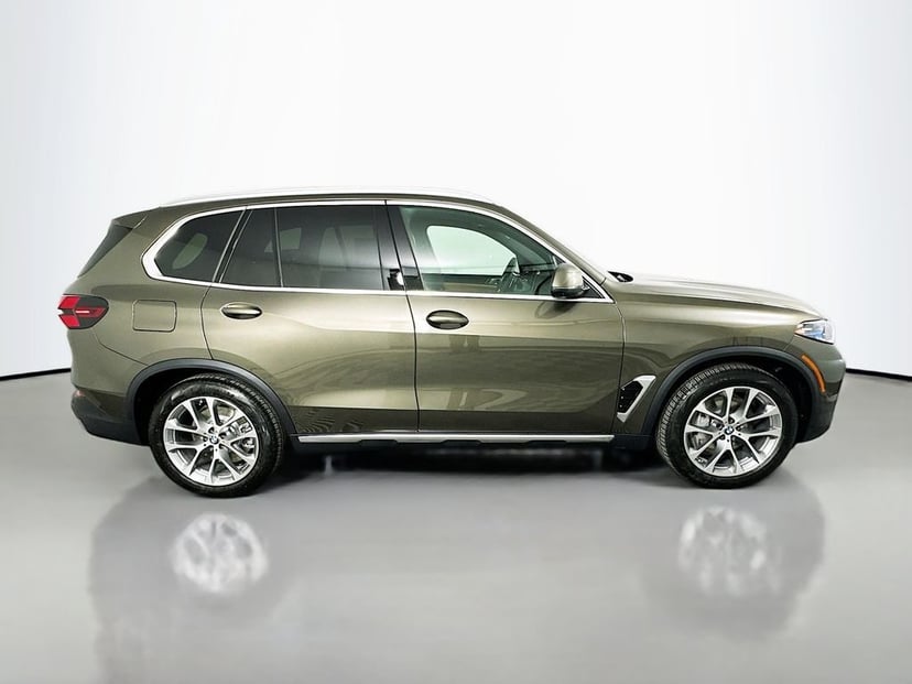 2026 BMW X5 - Image 4