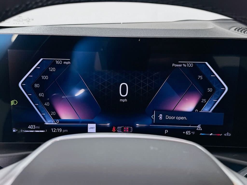 2025 BMW 4 Series - Image 12