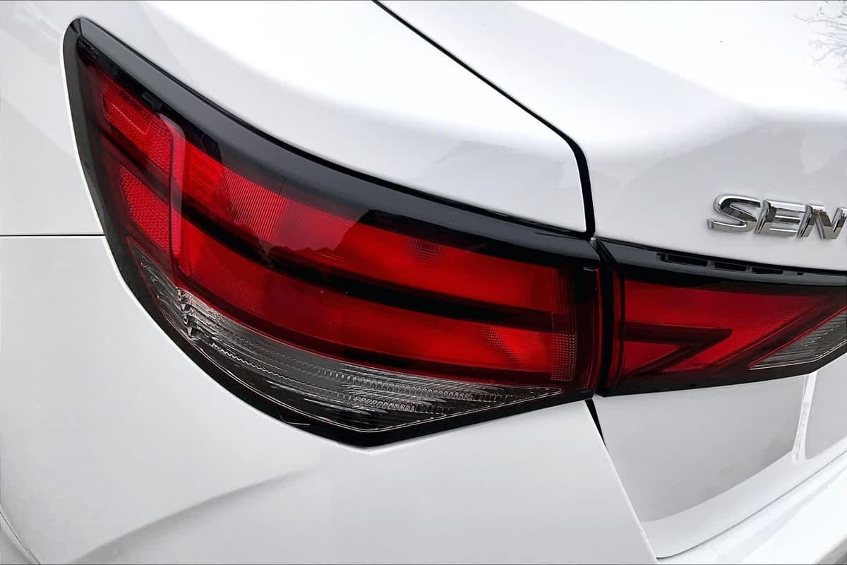 2025 Nissan Sentra - Image 28