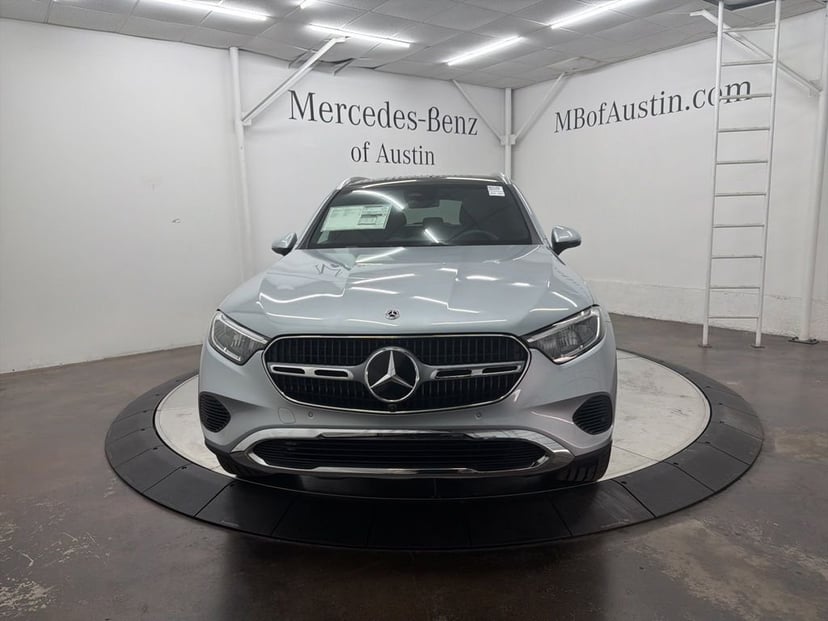 2026 Mercedes-Benz GLC - Image 2