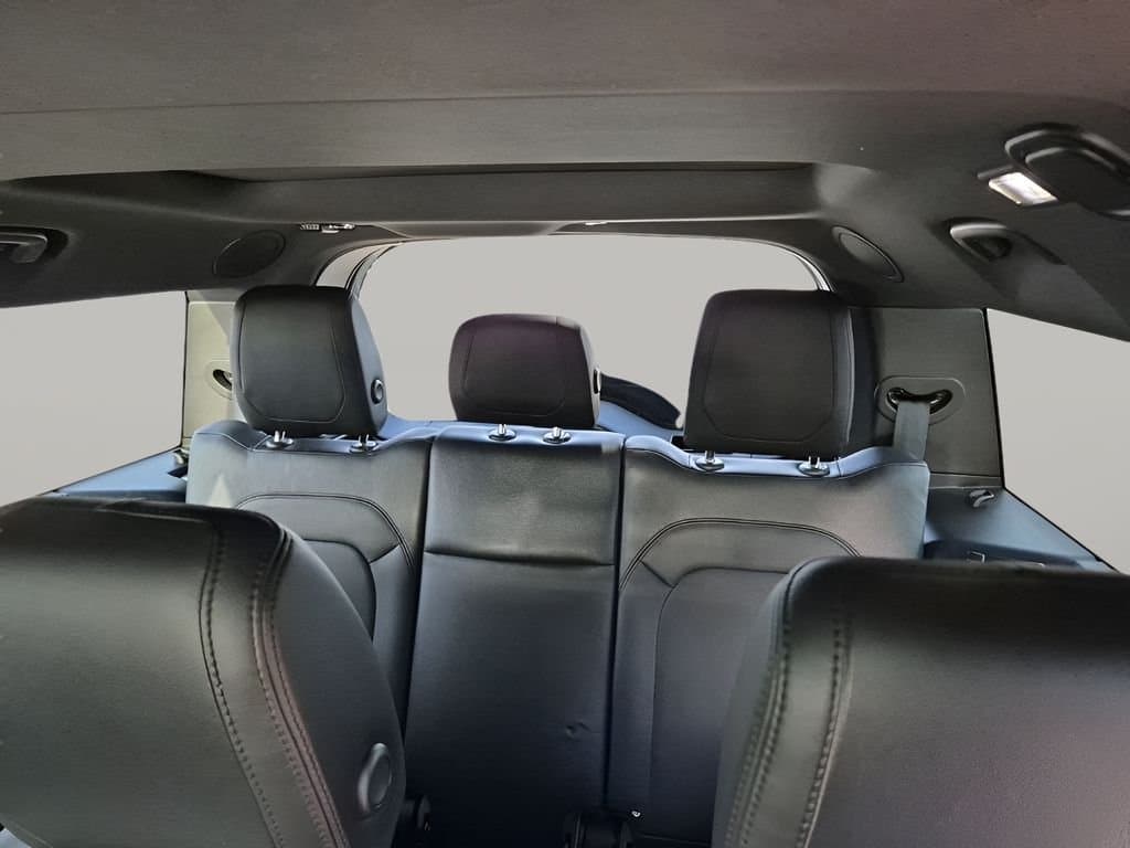 2024 Land Rover Defender 130 - Image 25