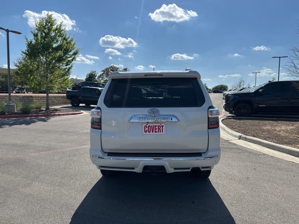 2020 Toyota 4Runner - Image 8