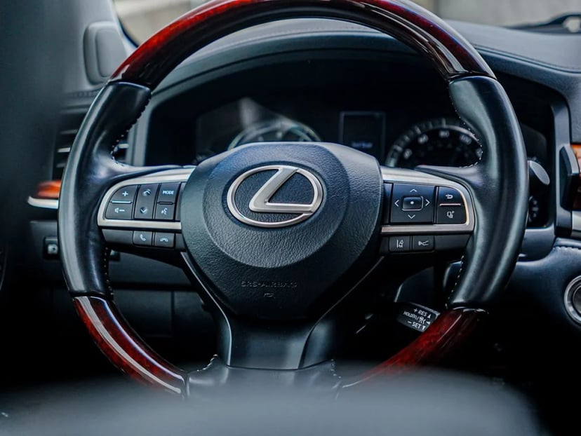 2021 Lexus LX - Image 31