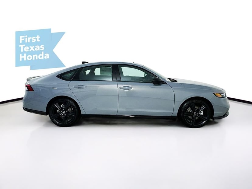 2026 Honda Accord Hybrid - Image 9