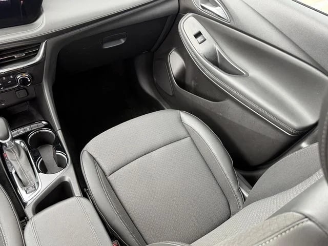 2025 Buick Encore GX - Image 24