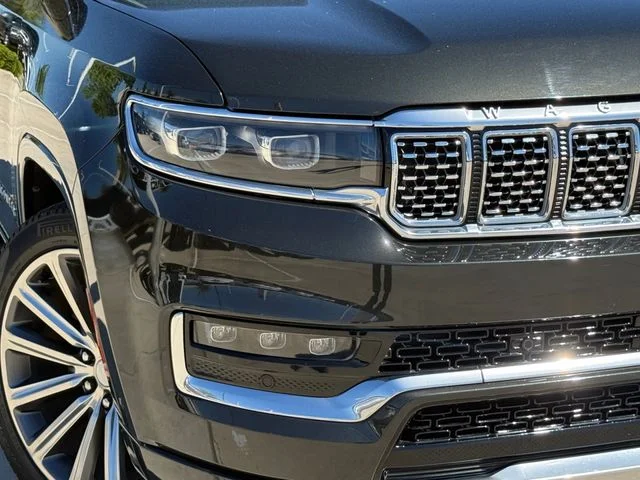 2023 Jeep Grand Wagoneer - Image 3