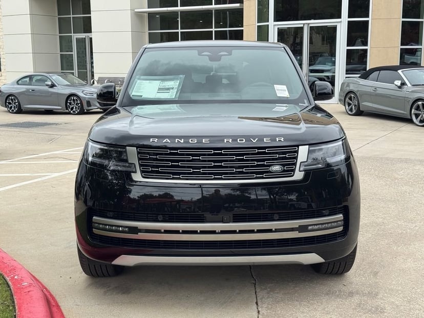 2026 Land Rover Range Rover - Image 2