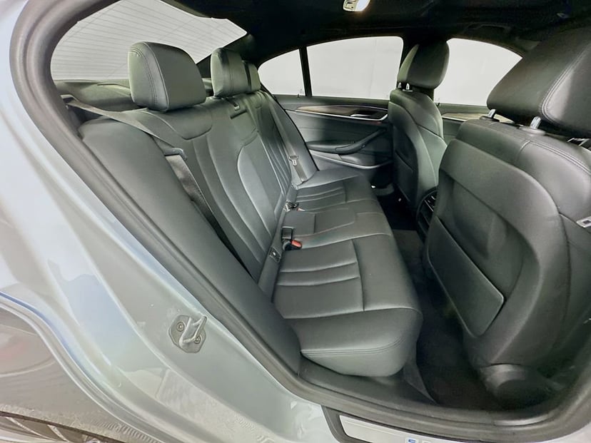 2018 BMW 5 Series - Image 28