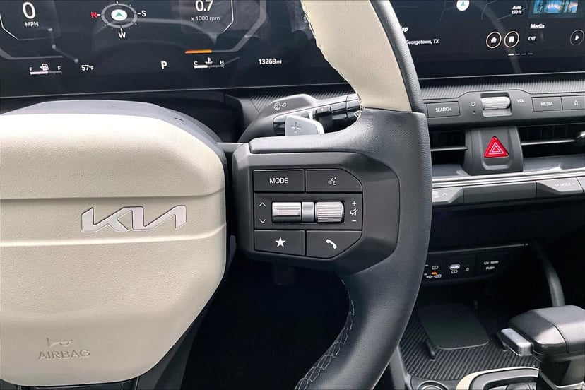 2025 Kia K4 - Image 25