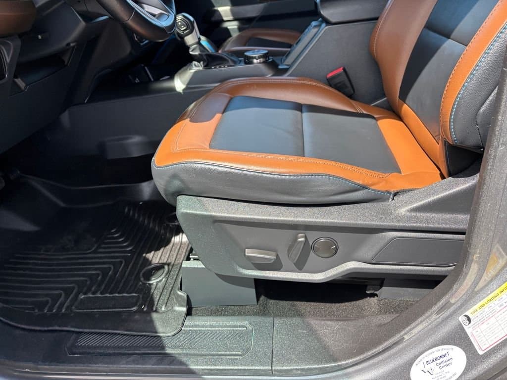 2023 Ford Bronco - Image 24