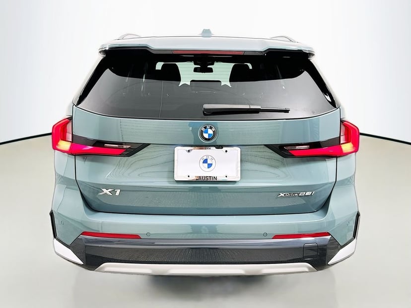2025 BMW X1 - Image 6
