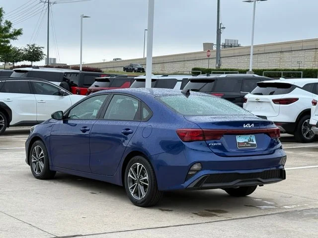 2023 Kia Forte - Image 4