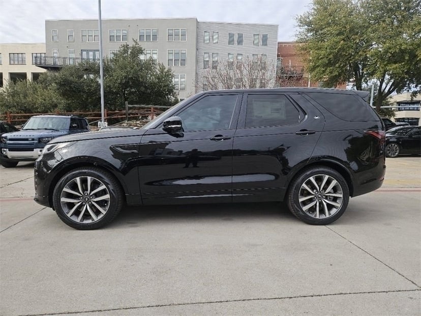 2025 Land Rover Discovery - Image 2