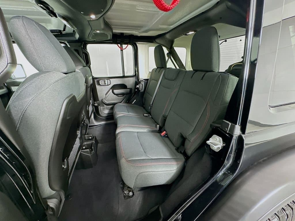 2025 Jeep Wrangler - Image 23