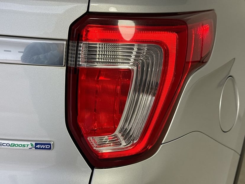 2016 Ford Explorer - Image 34