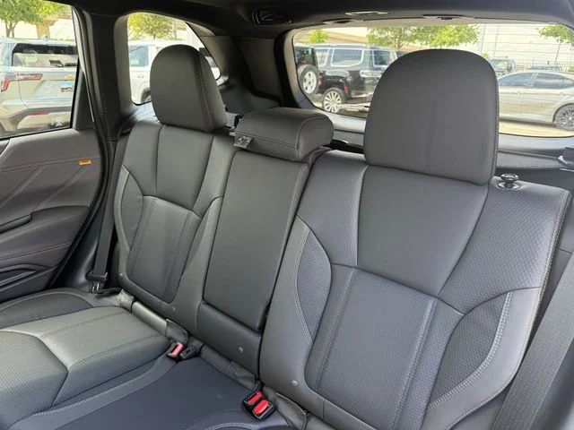 2025 Subaru Forester - Image 28