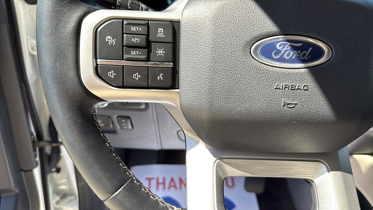 2023 Ford Expedition - Image 17