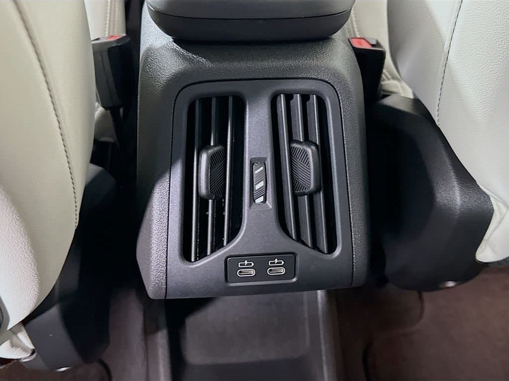 2026 BMW X1 - Image 18