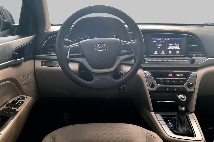 2017 Hyundai Elantra - Image 6