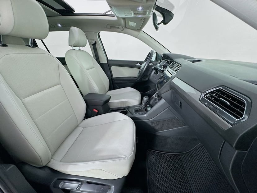 2019 Volkswagen Tiguan - Image 37