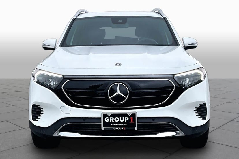 2023 Mercedes-Benz EQB 300 - Image 3