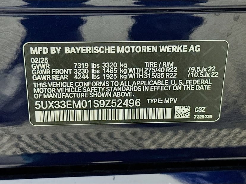 2025 BMW X7 - Image 34