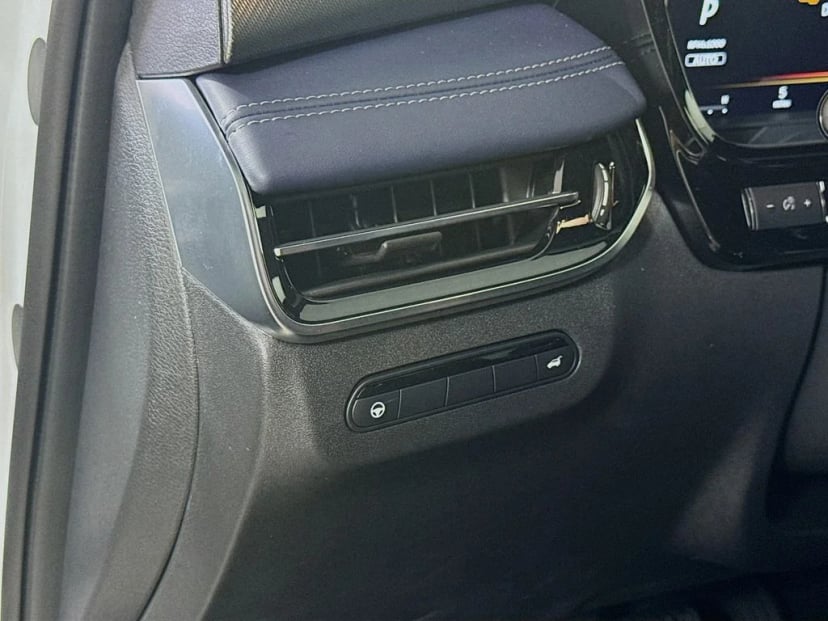 2027 INFINITI QX60 - Image 10