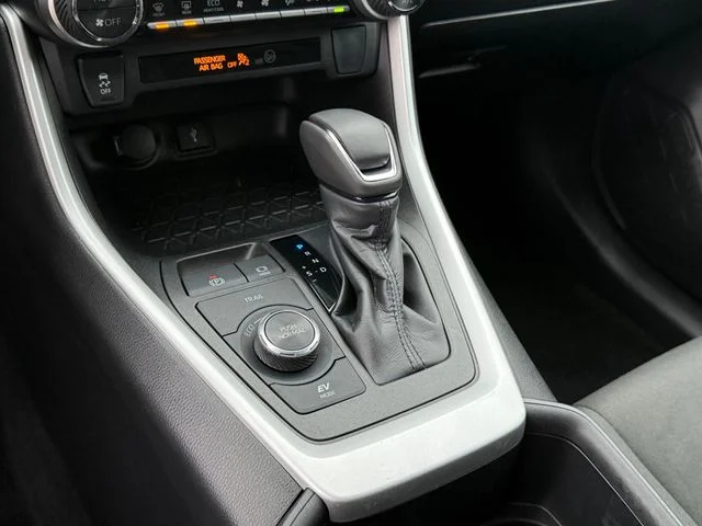 2022 Toyota RAV4 Hybrid - Image 20
