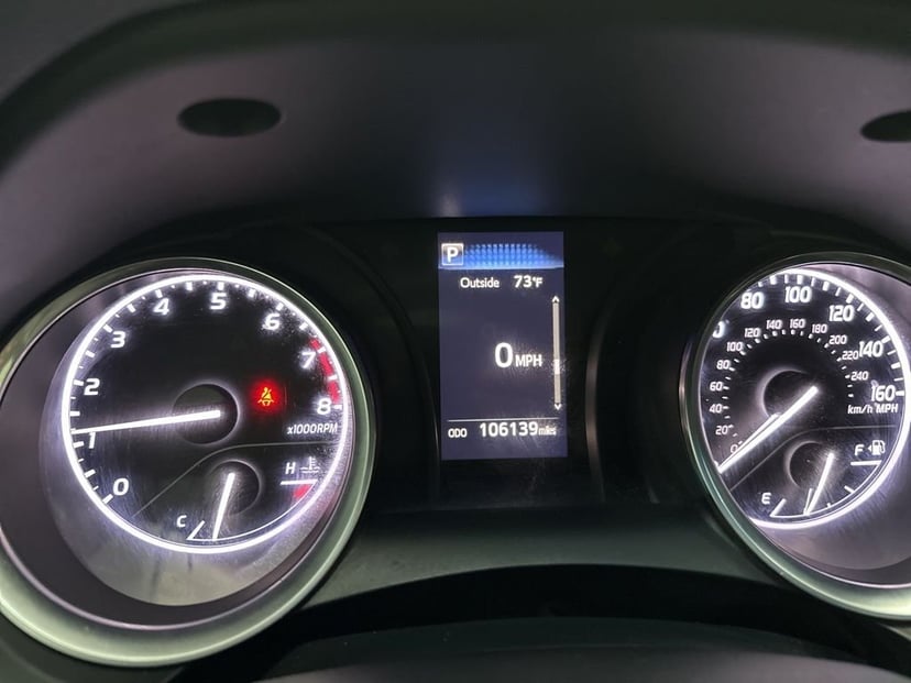 2018 Toyota Camry - Image 16