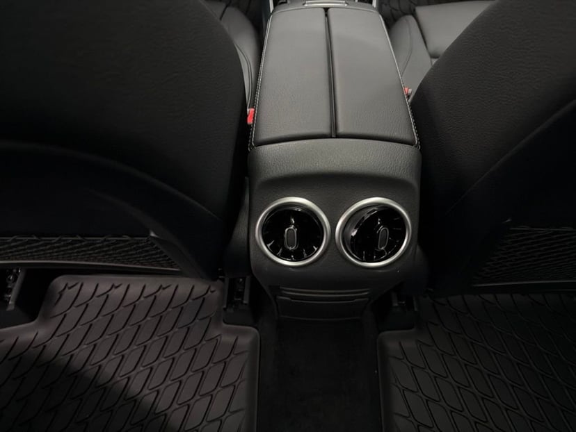 2026 Mercedes-Benz GLB - Image 23