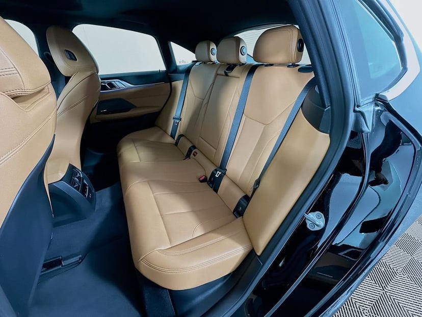 2026 BMW i4 - Image 17