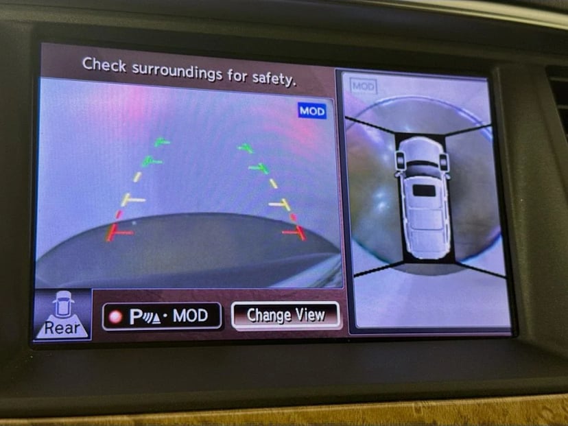 2013 INFINITI QX56 - Image 17