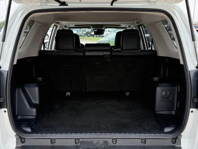 2023 Toyota 4RUNNER - Image 31