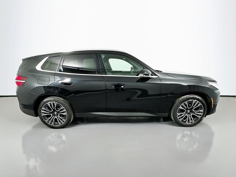 2025 BMW X3 - Image 3