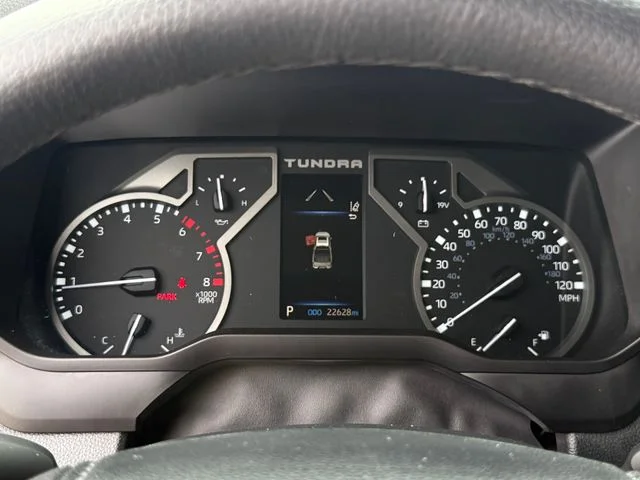 2023 Toyota Tundra - Image 18