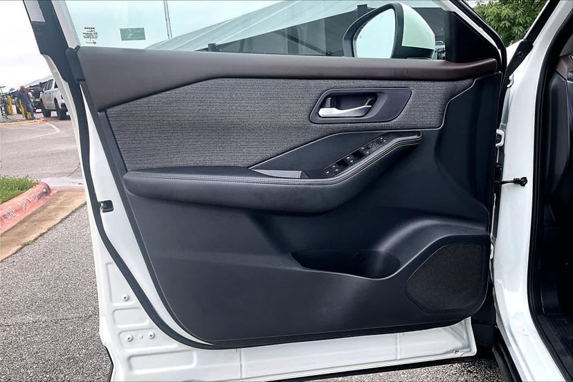 2022 Nissan Rogue - Image 21