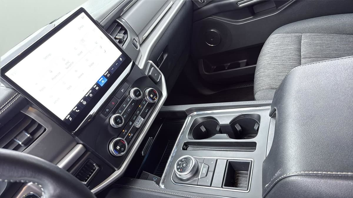 2023 Ford Expedition - Image 21