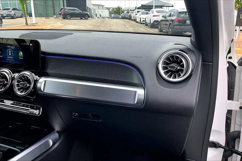 2023 Mercedes-Benz EQB 300 - Image 18