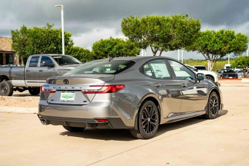 2026 Toyota Camry - Image 3