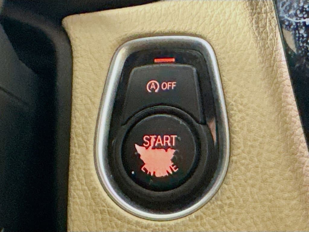 2017 BMW 3 - Image 20