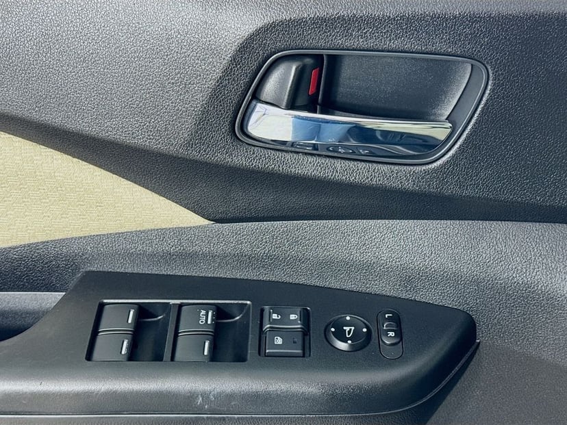 2015 Honda CR-V - Image 21