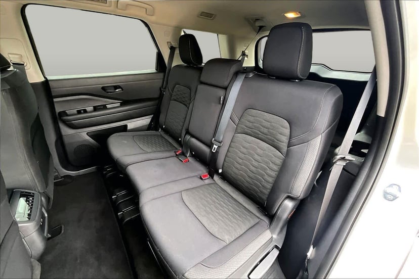 2025 Nissan Pathfinder - Image 19