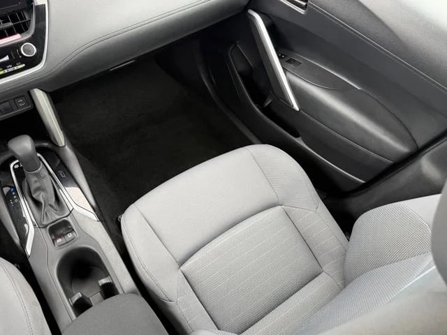 2025 Toyota Corolla Cross - Image 25