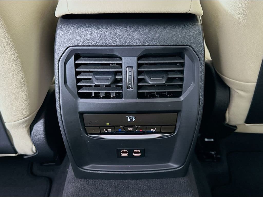 2026 BMW 3 Series - Image 18