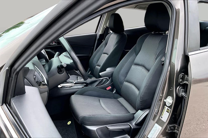 2016 Mazda Mazda3 - Image 8