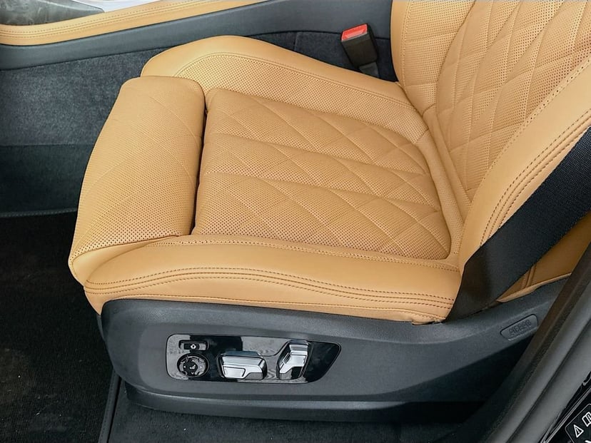 2026 BMW X7 - Image 21