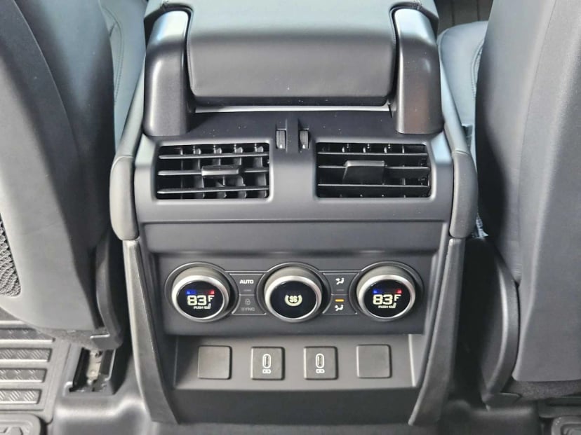2026 LAND ROVER Defender 110 - Image 25