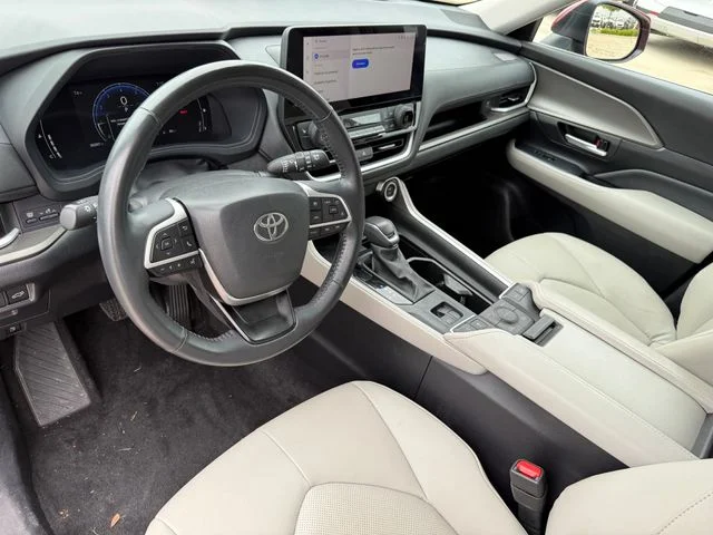 2024 Toyota Grand Highlander - Image 10
